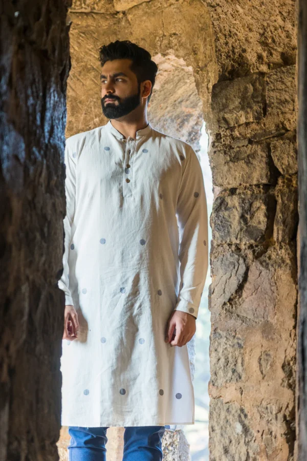 Shweth : Jamdani White Knee-Length Kurta - Image 3