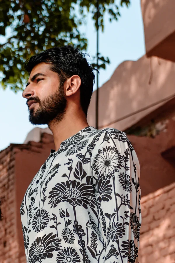 Gulshan : Screen Print Mulmul White Knee-Length Kurta Set