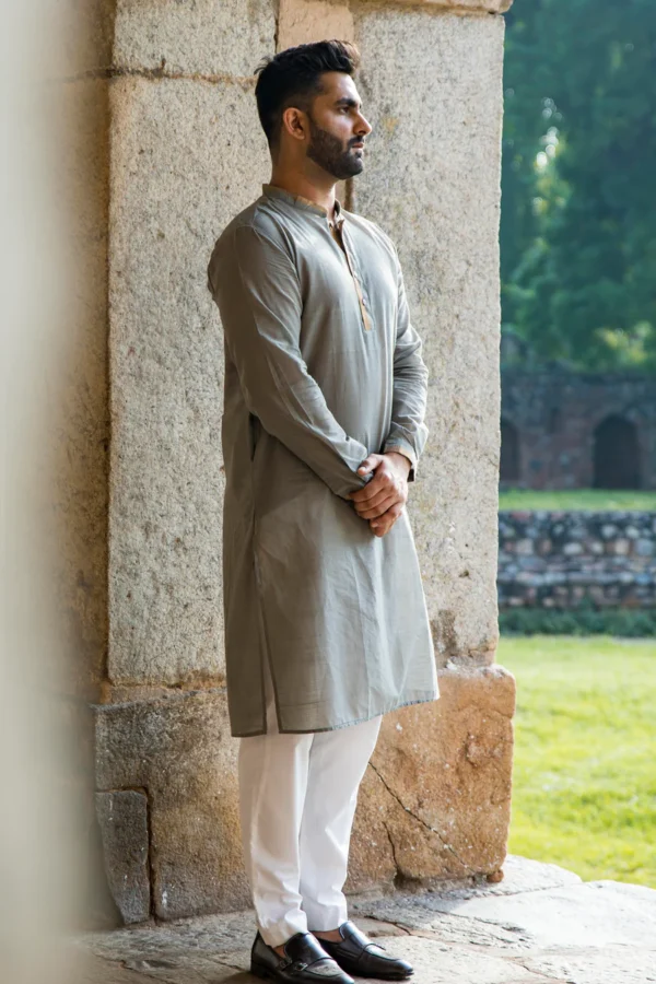 MEGHAM : Mangalgiri Cloudy Grey Knee-Length Kurta