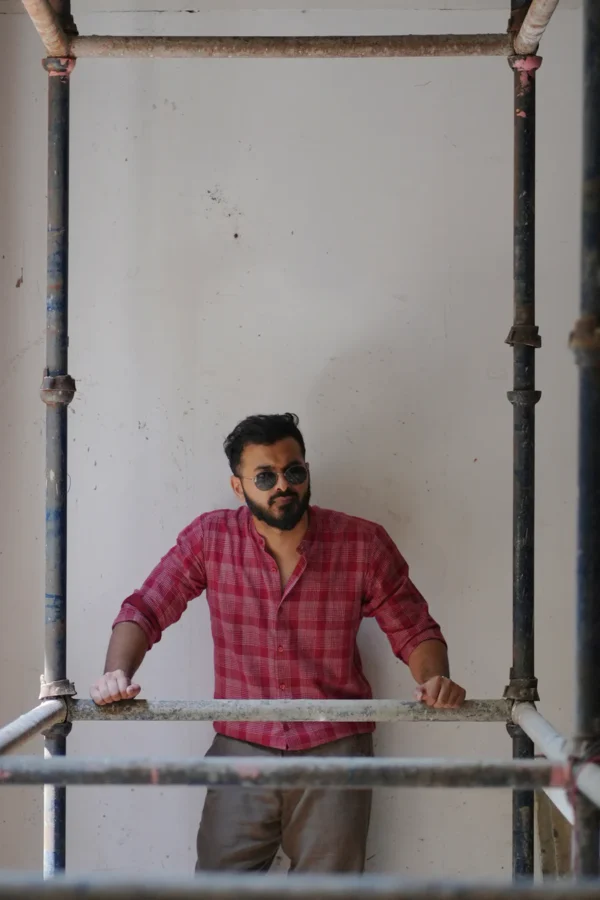 Rumi : Handwoven Cotton Red Checks Full-sleeve Shirt